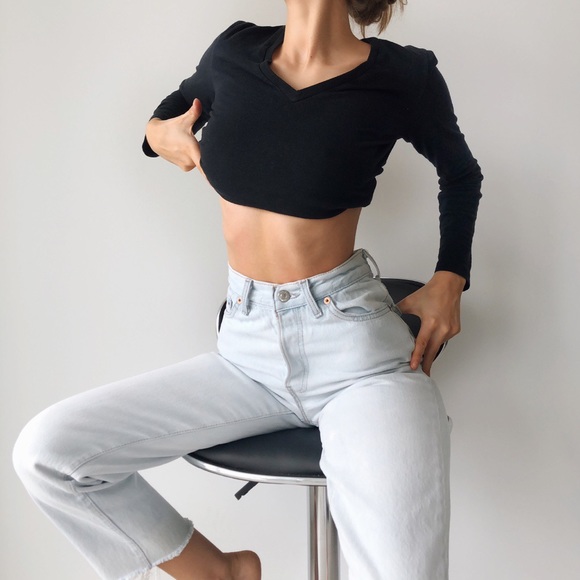 Dreamy Petite Vintage Levi’s 501’s - Picture 2 of 4